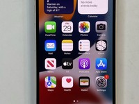 Apple iPhone 13