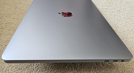 Good
													MacBook Pro 2020 - 13" - I7, Gray, 1 TB, 32 GB, photo 5 of 9