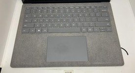 Good
													Microsoft Surface Laptop 5 - I5, Platinum, 256 GB, 8 GB, 13.5", photo 3 of 11