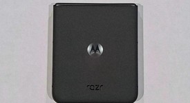 Good
													Motorola Razr (2024) - Unlocked, Gray, 256 GB, 8 GB, photo 4 of 5