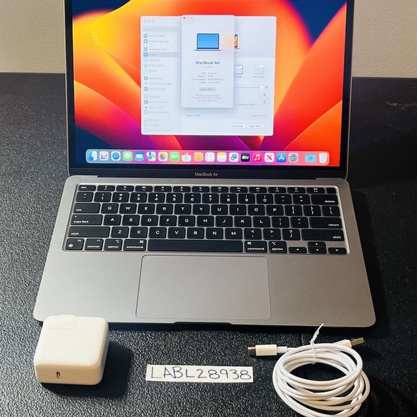 MacBook Air 2020 - 13 inch - 128 GB, Gray, 8 GB, Apple M1