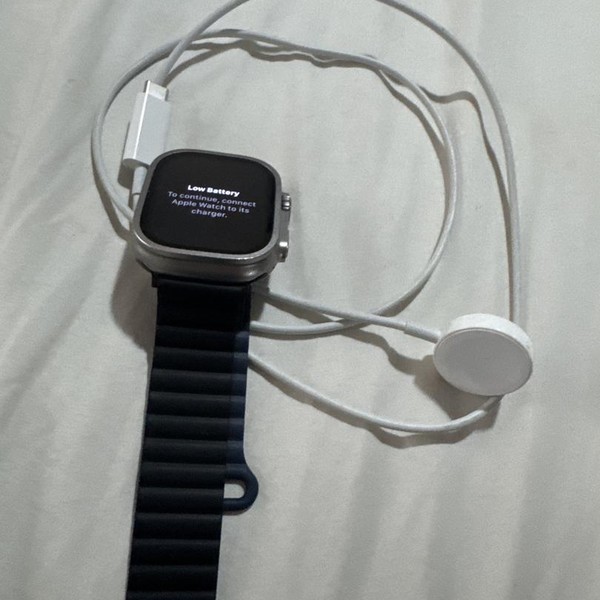 Apple Watch Ultra 49mm - AT&T, Titanium, A2622