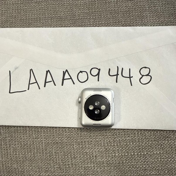 Apple Watch Series 3 38mm - Silver, A1858, Aluminum - GPS