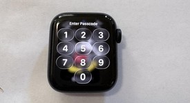 Good
													Apple Watch SE 2nd Gen 40mm - Midnight, A2722 - GPS, Aluminum, photo 4 of 11