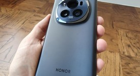 Mint
													Honor Magic6 Pro - Unlocked Non-US, Black, 512 GB, 12 GB, photo 2 of 6