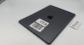 Fair
													Apple iPad 7th Gen - Unlocked, Gray, 32 GB, A2200, photo 4 of 4