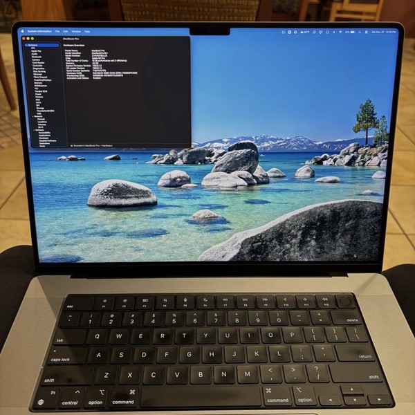 MacBook Pro 2021 - 16 inch - 512 GB, Gray, 32 GB, Apple M1 Pro 10-core