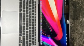 Good
													MacBook Air 2020 - 13" - I3, Silver, 256 GB, 8 GB, photo 3 of 10