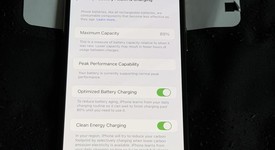 Good
													Apple iPhone Xs Max - Unlocked, Gold, 64 GB, A1921, photo 3 of 11