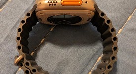 Good
													Apple Watch Ultra 49mm - Unlocked, Titanium, A2622, photo 3 of 14
