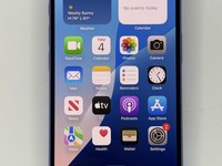 Apple iPhone 16