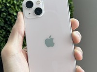 Apple iPhone 13