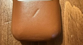 Used
													Apple AirPods 2nd Gen - Lightning Case, photo 4 of 10