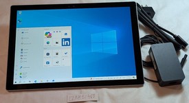 Good
													Microsoft Surface Pro 4 - 12.3 Inch - Wi-Fi, Silver, 256 GB, 8 GB, photo 1 of 7