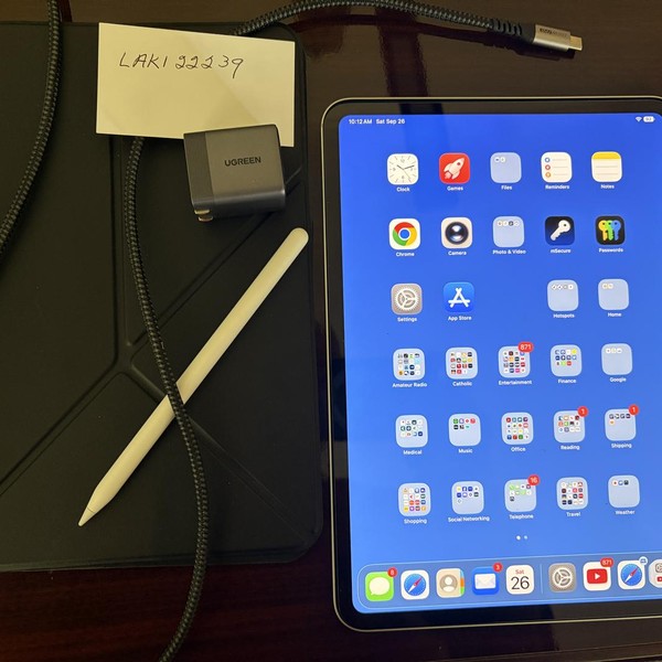 Apple iPad Pro 11 inch (M5) 2025 - Wi-Fi, 256 GB, Silver, Apple M5 9-Core, A3357, Standard Glass