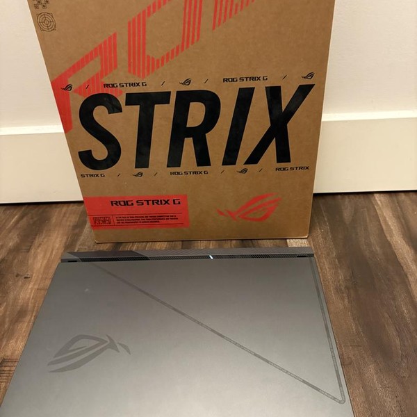 Asus ROG Strix G16 (2023) G614 - 1 TB, 32 GB, Intel Core i9