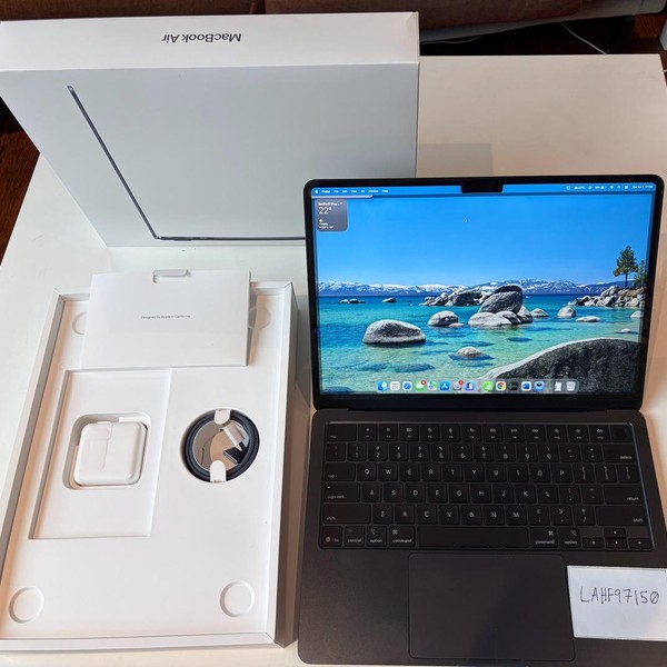 MacBook Air 2025 (M4) - 13 inch - 256 GB, Midnight, 16 GB, Apple M4
