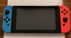 Good
													Nintendo Switch - Red & Blue, 32 GB, photo 3 of 4
