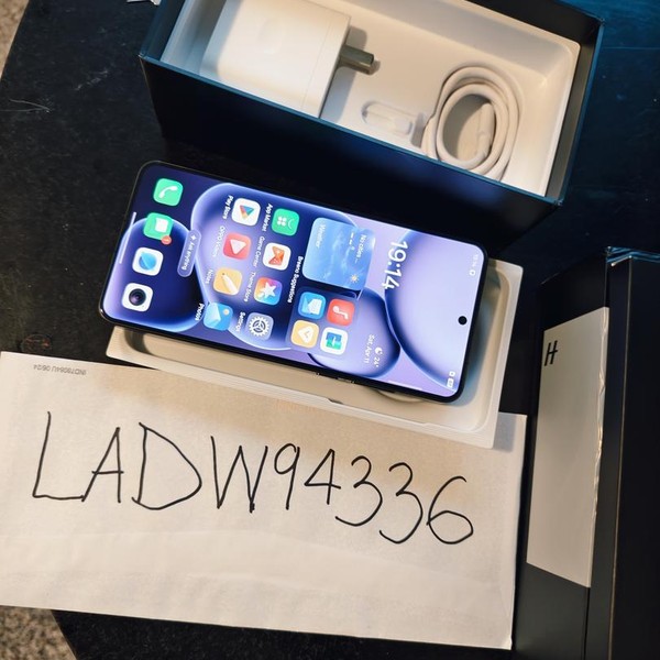 OPPO Find X8 Ultra - Unlocked Non-US, 512 GB, Black, 16 GB