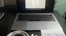 Good
													MacBook Air 2018 - 13" - I5, Silver, 256 GB, 8 GB, photo 1 of 21