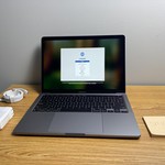 Good MacBook Pro 2020 - 13 inch - 1 TB, Gray, 16 GB, Apple M1