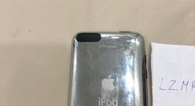 Good
													Apple iPod Touch 2nd Gen - Wi-Fi, Black, 8 GB, photo 4 of 5