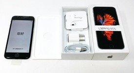 Mint
													Apple iPhone 7 - Unlocked, Black, 32 GB, A1778, GSM, photo 2 of 6