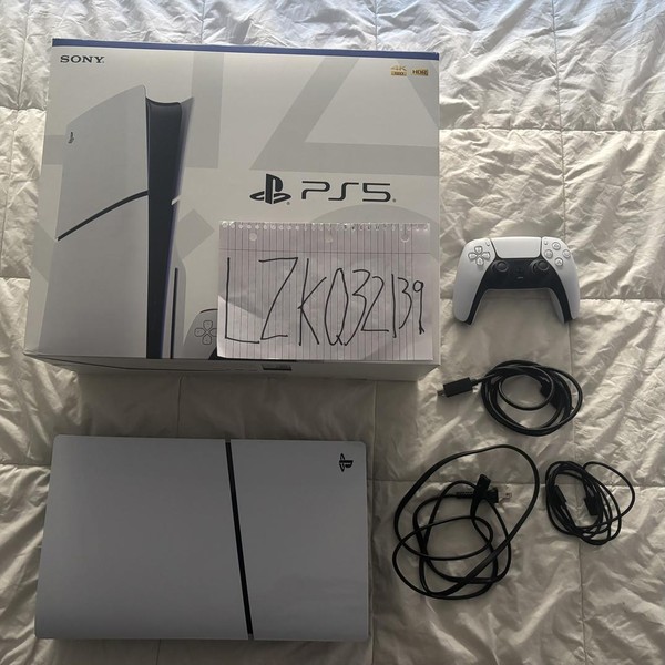 PlayStation 5 Slim Standard Edition (2023) - White, 1 TB