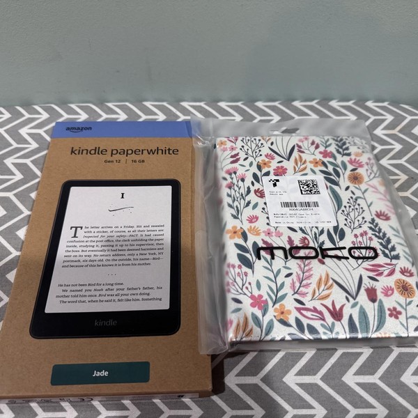 Amazon Kindle Paperwhite 12th Gen 2024 - Amazon, Green