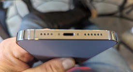 Mint
													Apple iPhone 13 Pro Max - Verizon, Sierra Blue, 256 GB, A2484, photo 5 of 22