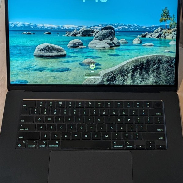 MacBook Air 2023 (M2) - 15 inch - 256 GB, Midnight, 8 GB, Apple M2