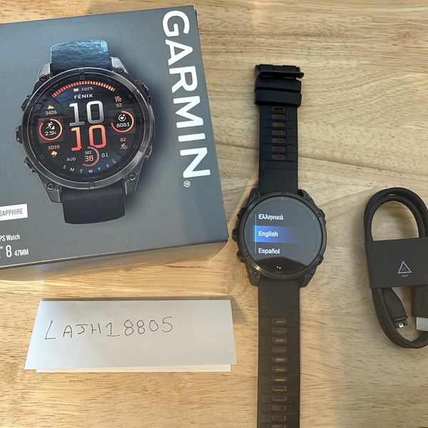 Garmin Fenix 8 - Carbon, AMOLED
