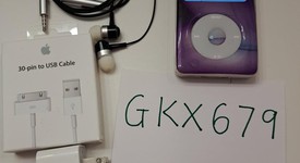 Fair
													Apple iPod Classic 5th Gen - White, 60 GB, photo 1 of 7