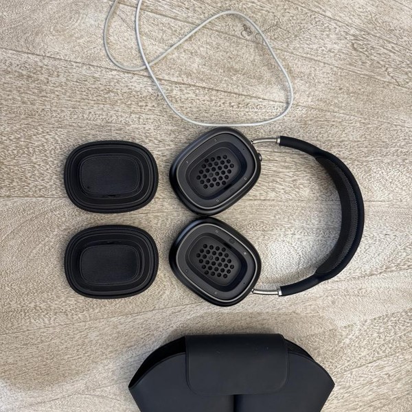 Apple AirPods Max - Gray