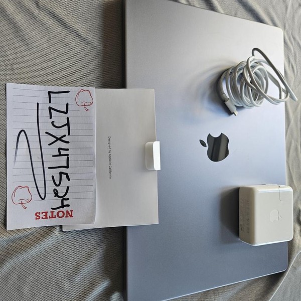 MacBook Pro 2021 - 16 inch - 512 GB, Gray, 16 GB, Apple M1 Pro 10-core