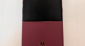 Mint
													Motorola Razr Ultra (2025) - AT&T, PANTONE Rio Red, 512 GB, 16 GB, photo 4 of 9