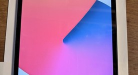 Mint
													Apple iPad Pro 11" 2nd Gen 2020 - Verizon, Silver, 128 GB, A2068, photo 1 of 18