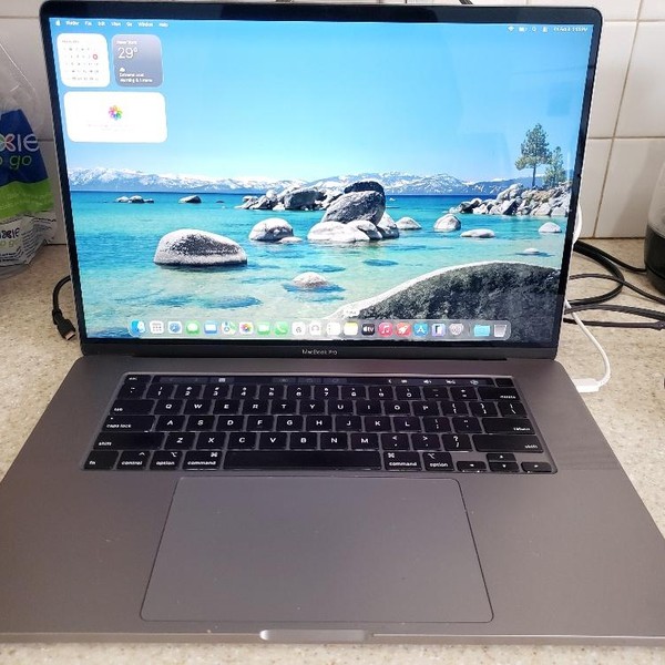 MacBook Pro 2019 - 16 inch - 512 GB, Gray, 16 GB, Intel Core i9