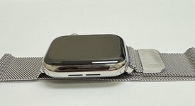 Good
													Apple Watch Series 6 44mm - Unlocked, Silver, A2294 - Cellular, Stainless Steel, photo 4 of 11