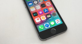 Good
													Apple iPhone SE 1st Gen 2016 - Sprint, Grey, 16 GB, A1723, photo 1 of 12