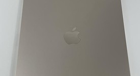 Good
													Apple iPad Air 5th Gen - Unlocked, Starlight, 64 GB, A2589, photo 3 of 7