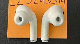 Used
													Apple AirPods Pro - MagSafe Case, photo 4 of 5