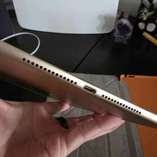 Apple iPad Air 2 - Unlocked, 128 GB, Gold