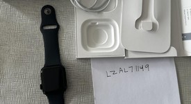 Mint
													Apple Watch SE 2nd Gen 40mm - Midnight, A2722 - GPS, Aluminum, photo 3 of 3