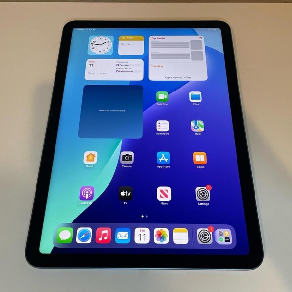 Apple iPad Air 5th Gen - Wi-Fi, 64 GB, Blue, A2588