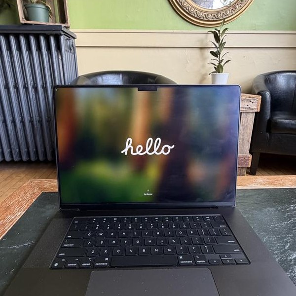 MacBook Pro 2024 - 16 inch - 2 TB, Space Black, 64 GB, Apple M4 Max 16-core