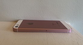 Good
													Apple iPhone SE 1st Gen 2016 - Unlocked, Rose Gold, 64 GB, A1662, photo 5 of 11