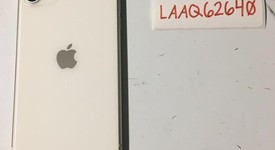 Fair
													Apple iPhone 11 - Unlocked, White, 128 GB, A2111, photo 2 of 5