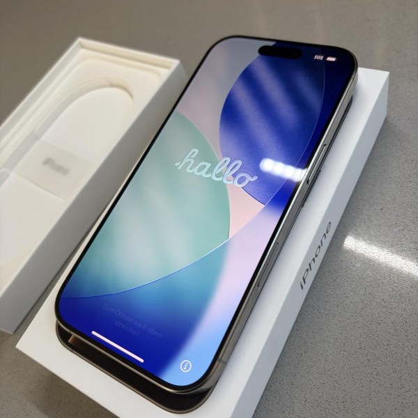 Apple iPhone 16 Pro - Unlocked, 256 GB, Natural, A3083