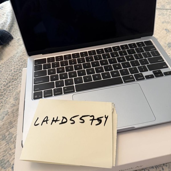 MacBook Air 2025 (M4) - 13 inch - 512 GB, Sky Blue, 24 GB, Apple M4